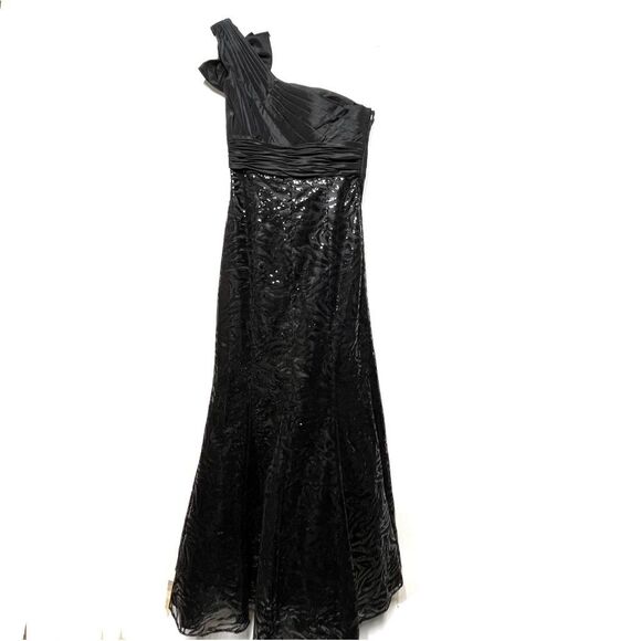 Tony Bowls One Shoulder Bow Sequins Fit and Flare Gown in Black 10 - Picture 8 of 15
